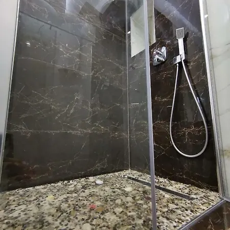 Welcome Luxury Center Apartment