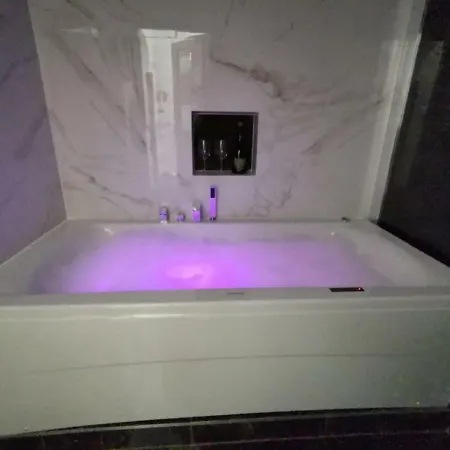 Welcome Luxury Center Apartment